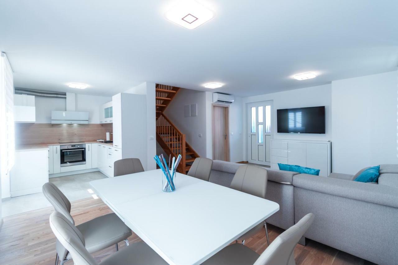 איזולה Apartments Amavi מראה חיצוני תמונה